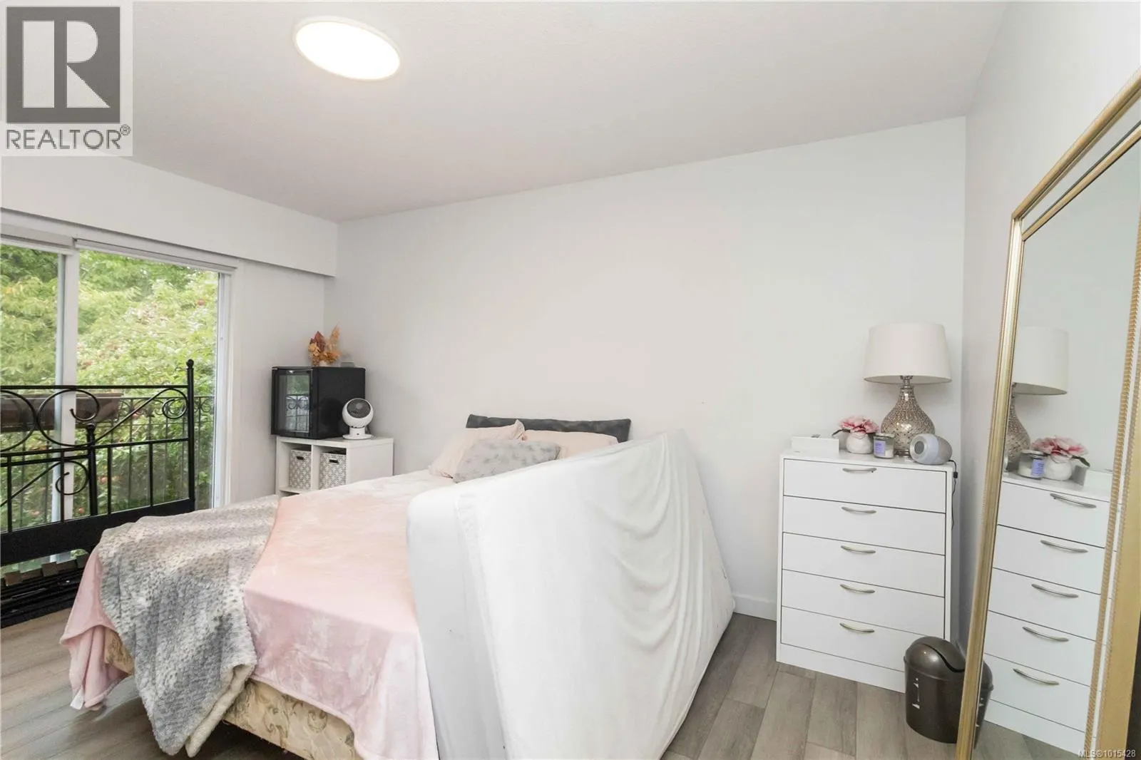 1812 El Sereno Dr