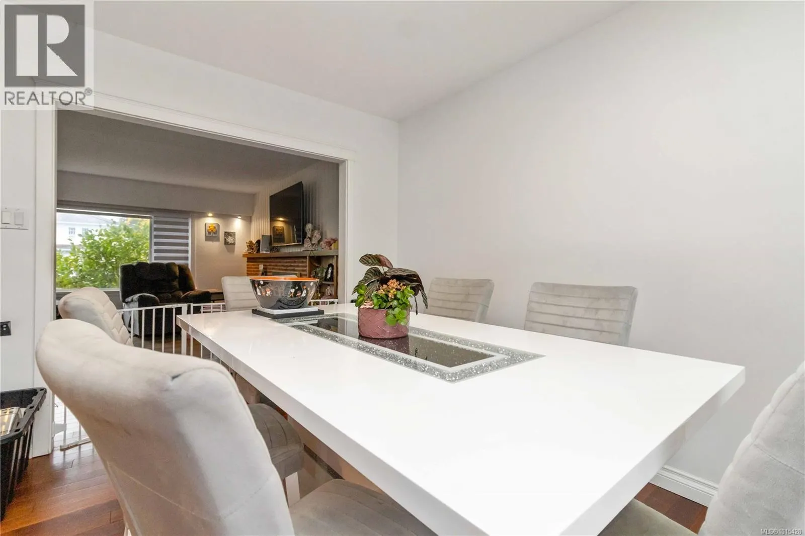 1812 El Sereno Dr