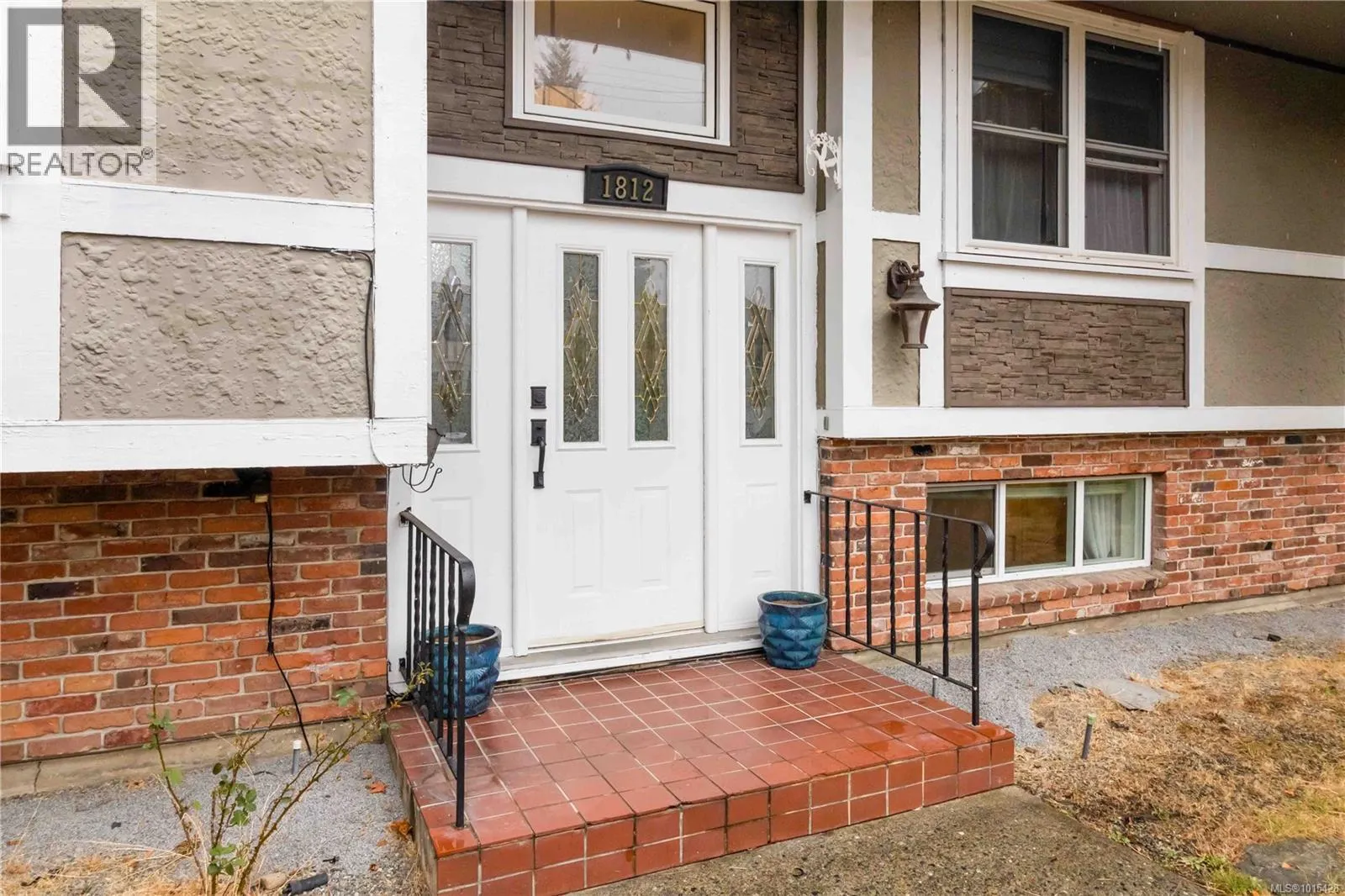 1812 El Sereno Dr