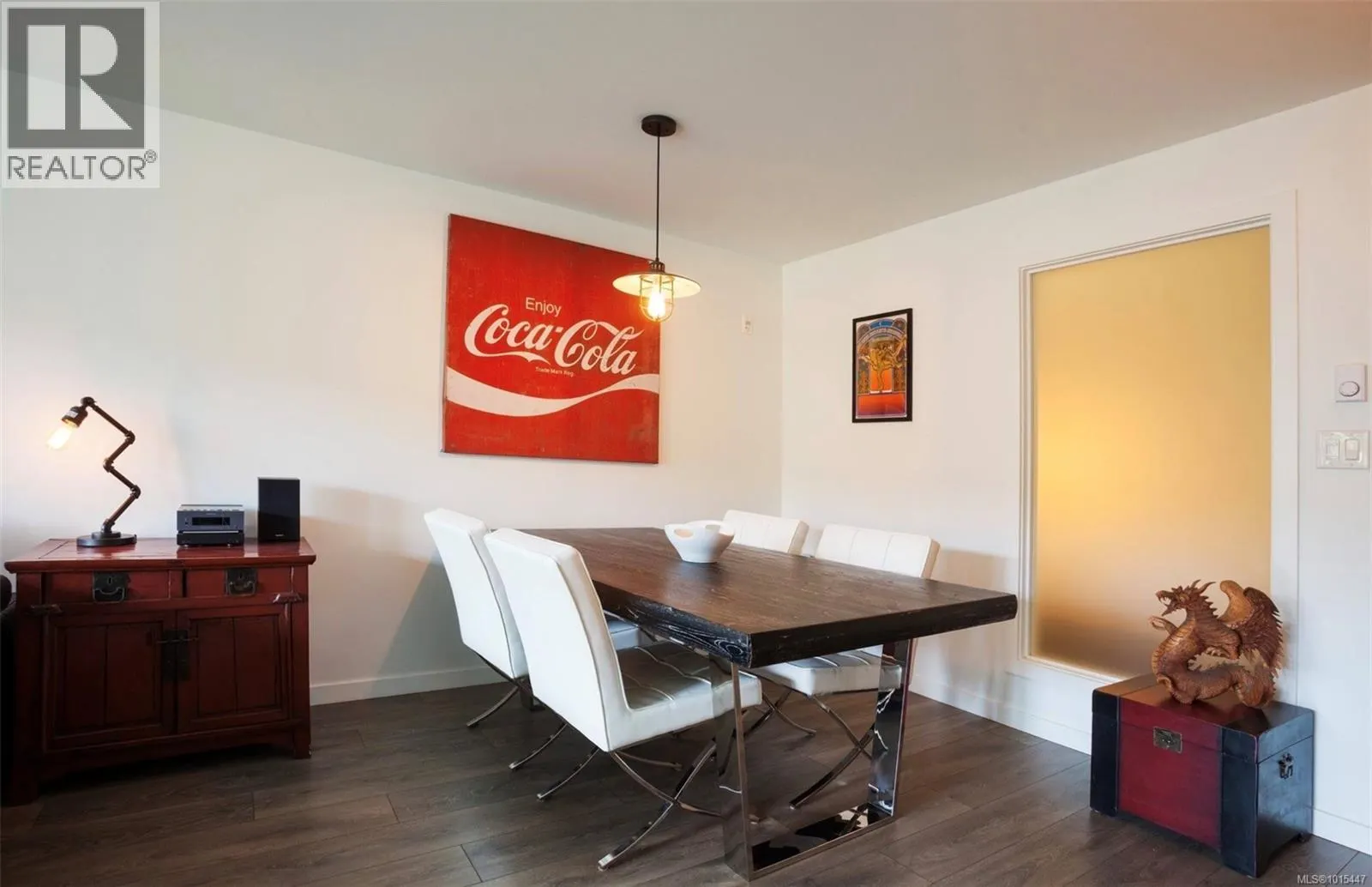 212 528 Pandora Ave