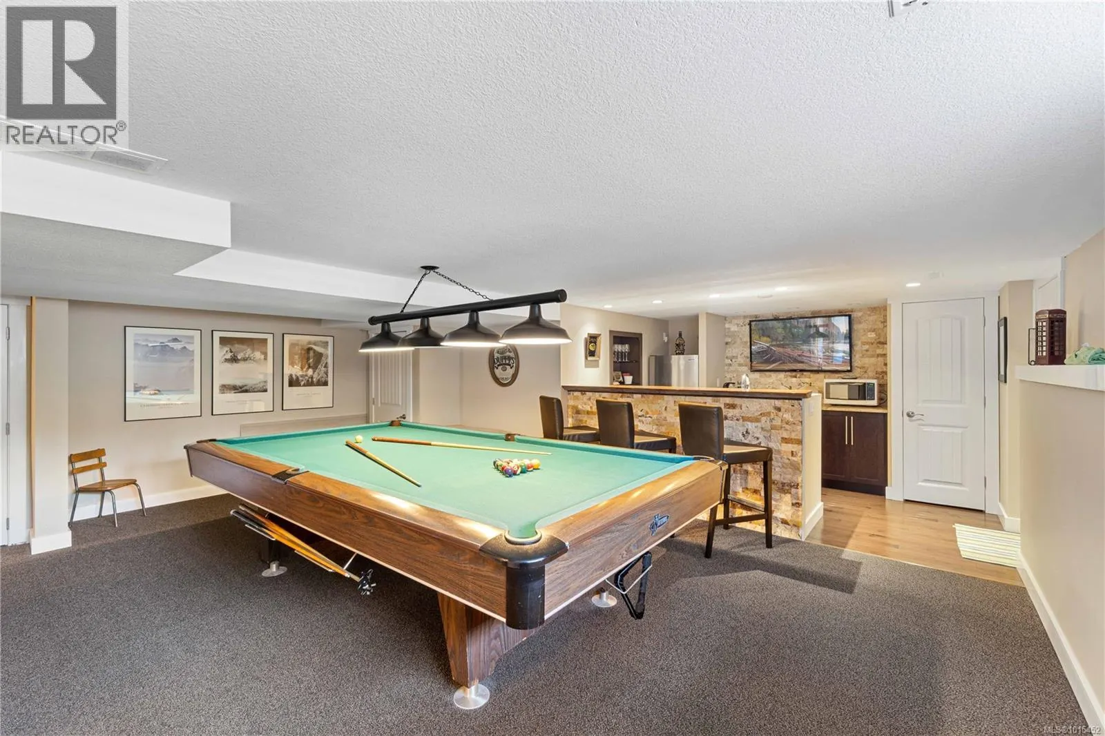 6262 Azure Rd