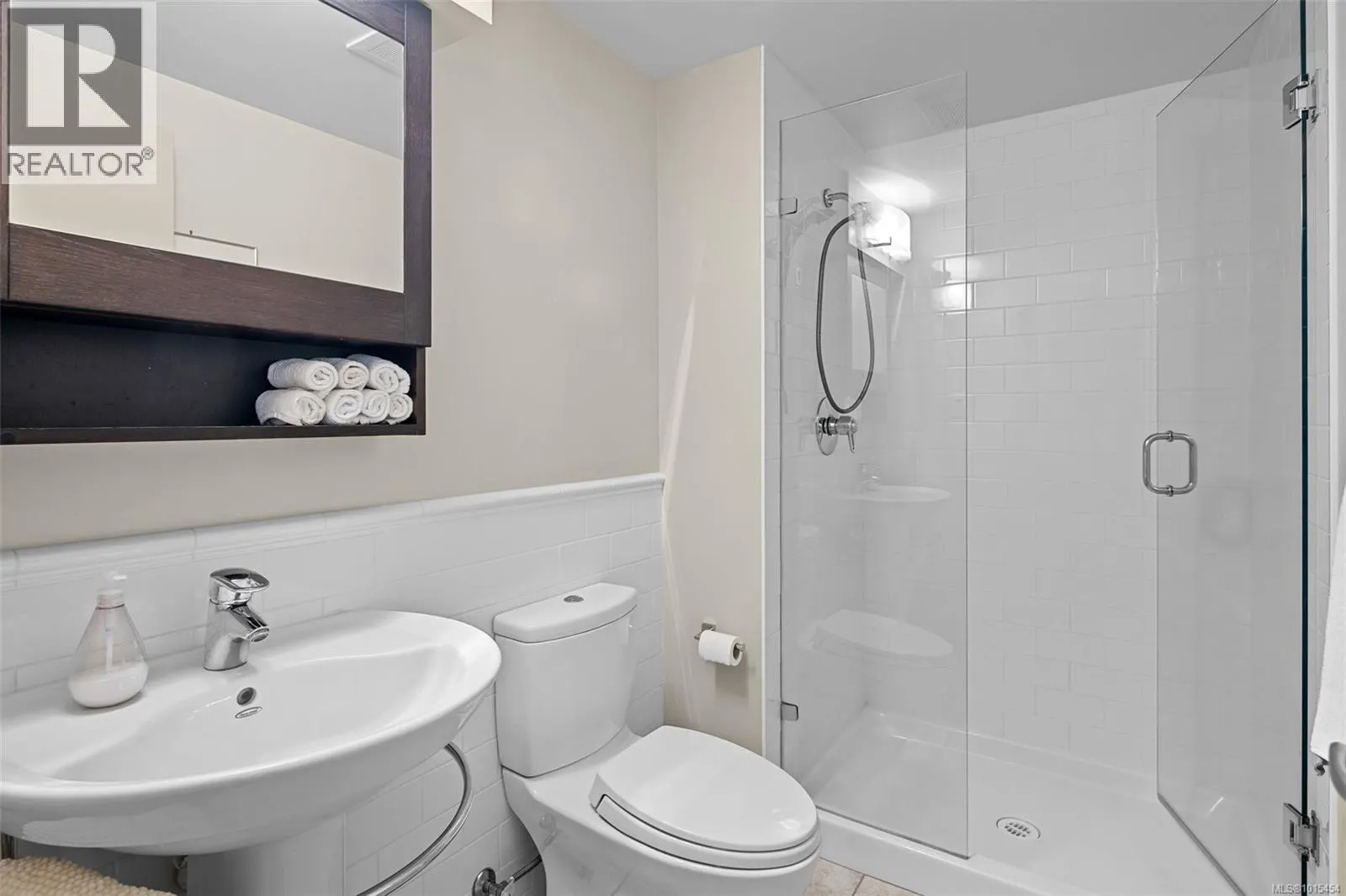 N408 737 Humboldt St