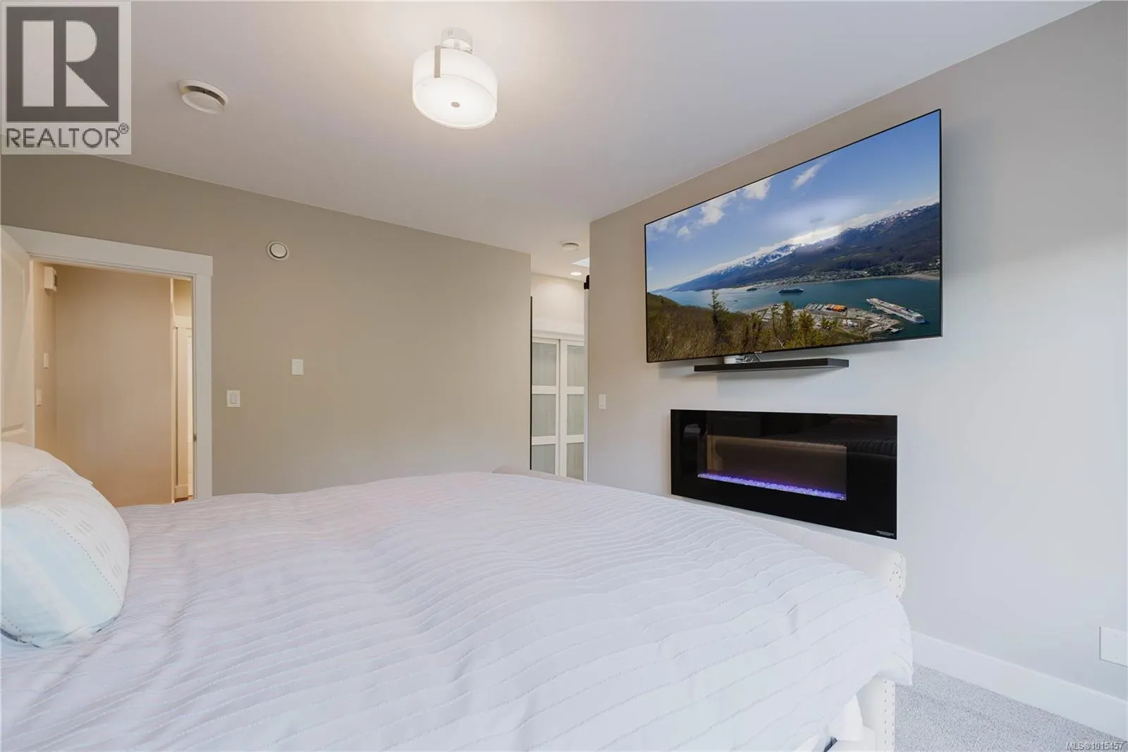 488 Royal Bay Dr