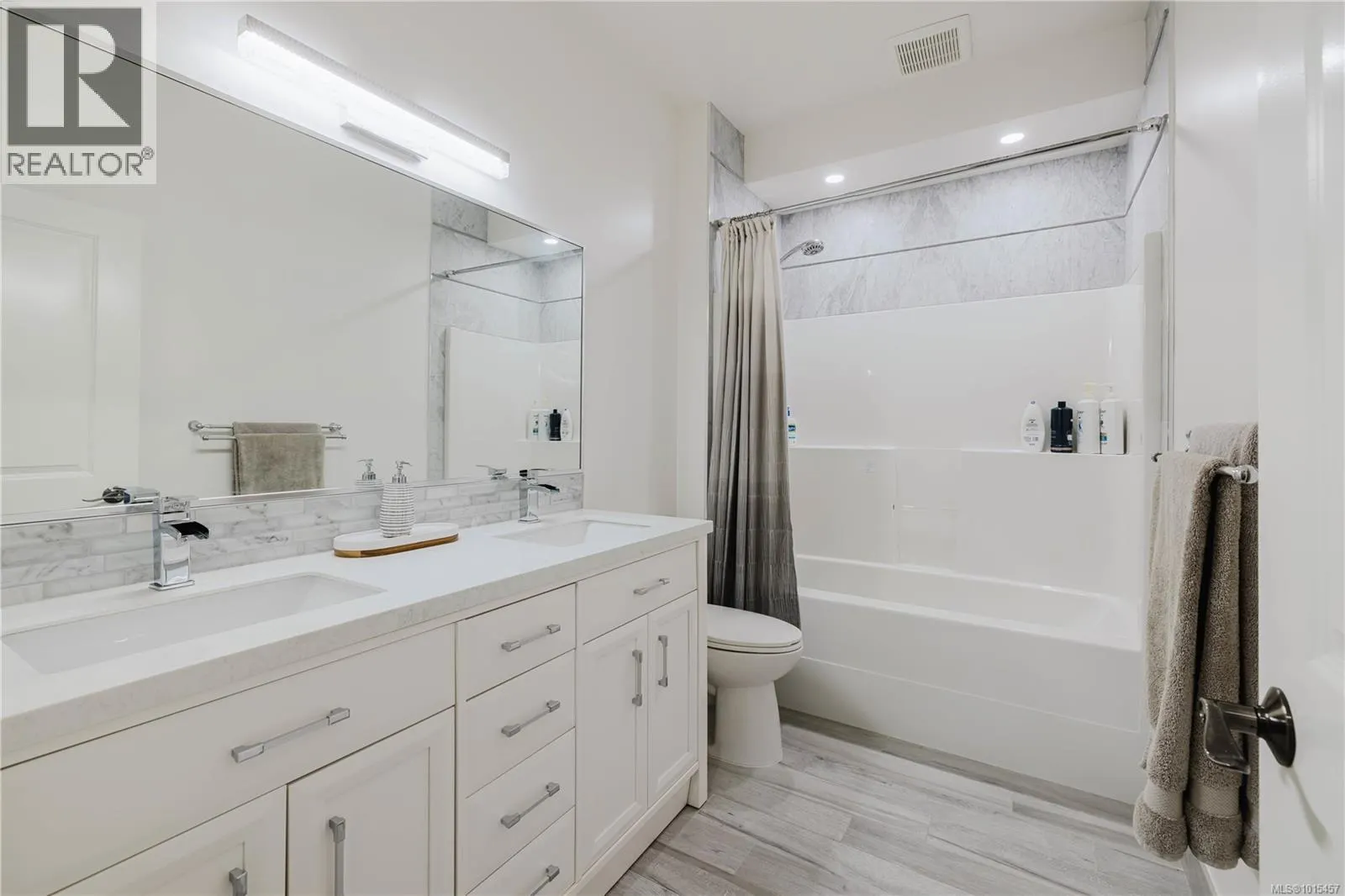 488 Royal Bay Dr
