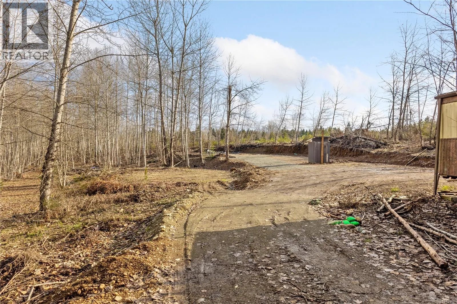 2745 Shaver Rd