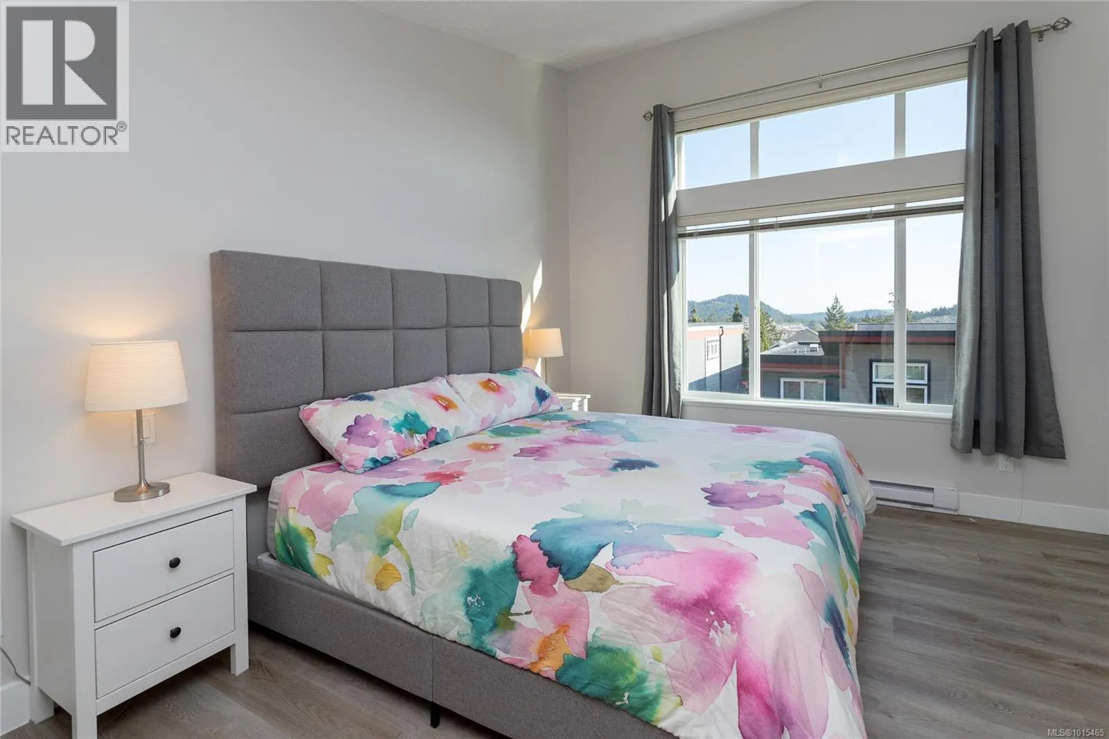 2121 Greenhill Rise