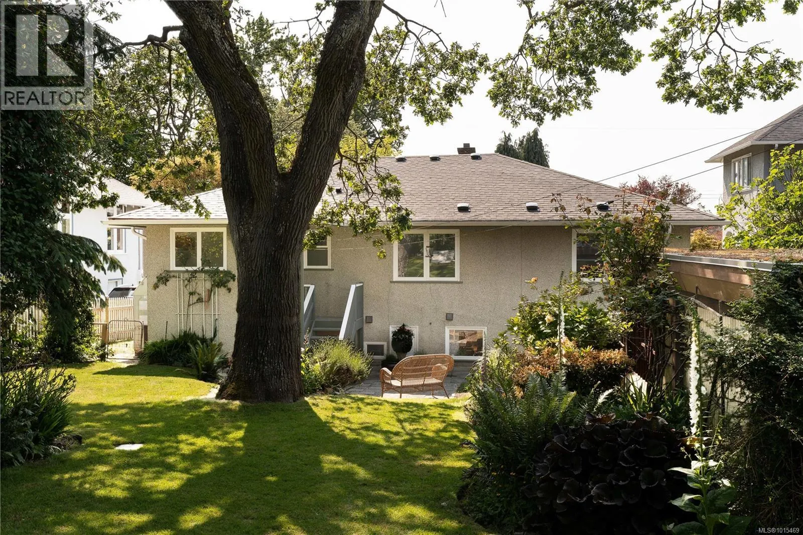 645 Transit Rd