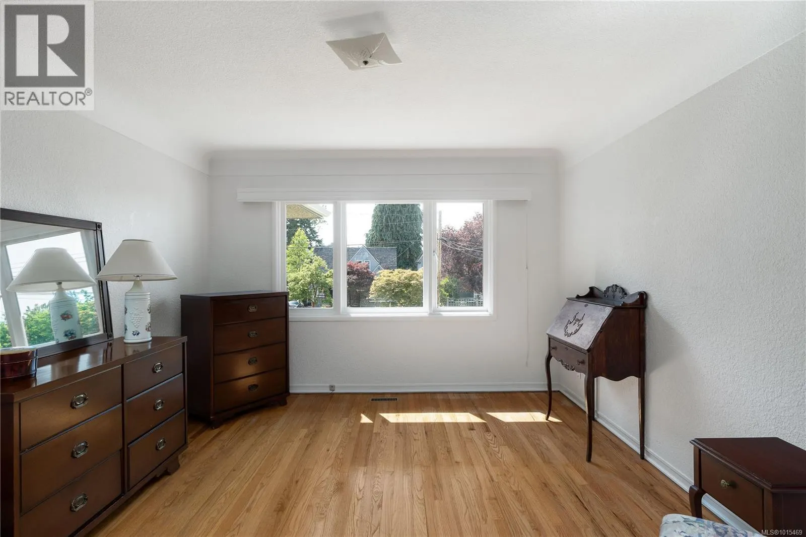 645 Transit Rd