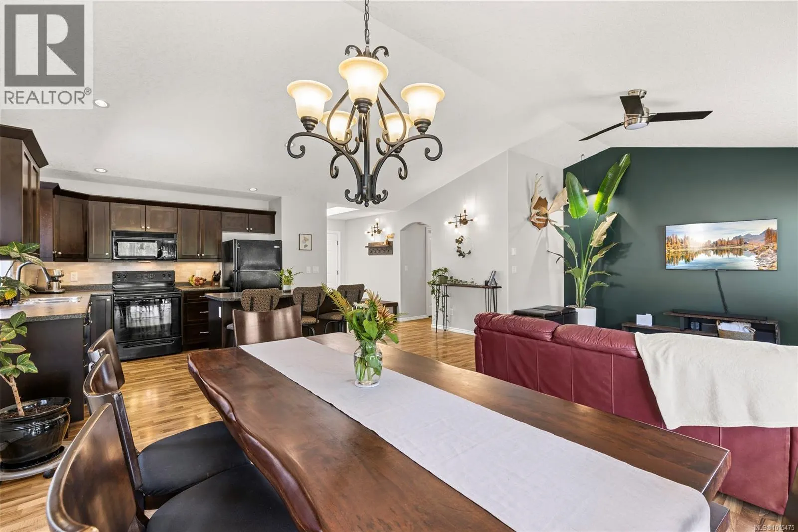 1821 Extension Rd