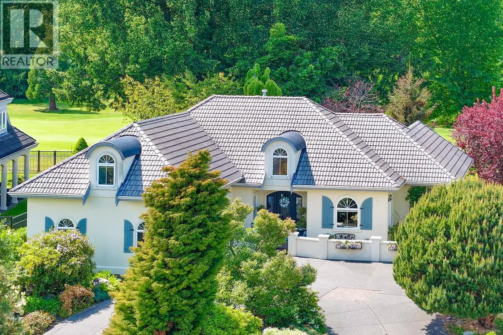 3274 Majestic Dr