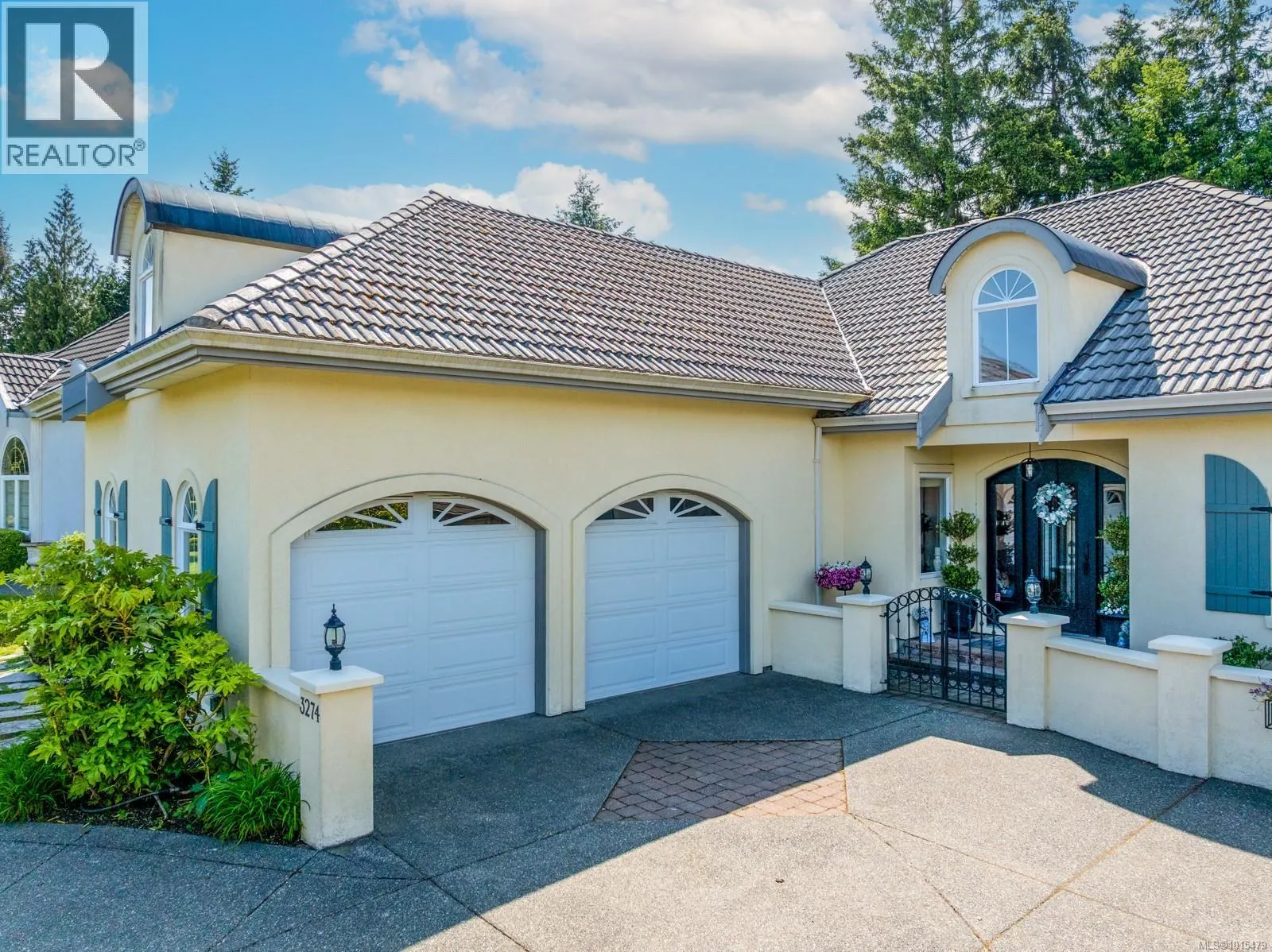 3274 Majestic Dr