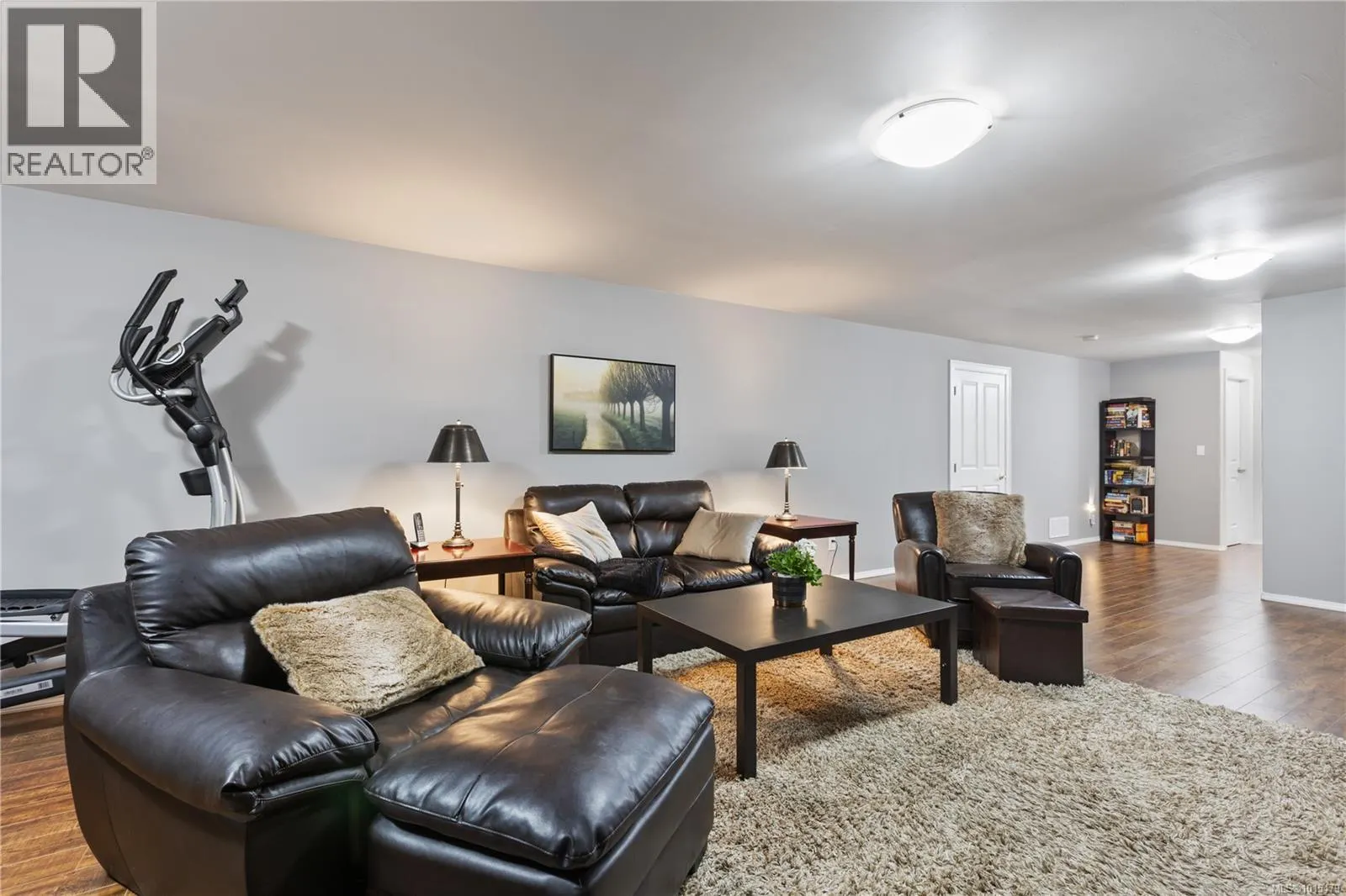 3274 Majestic Dr