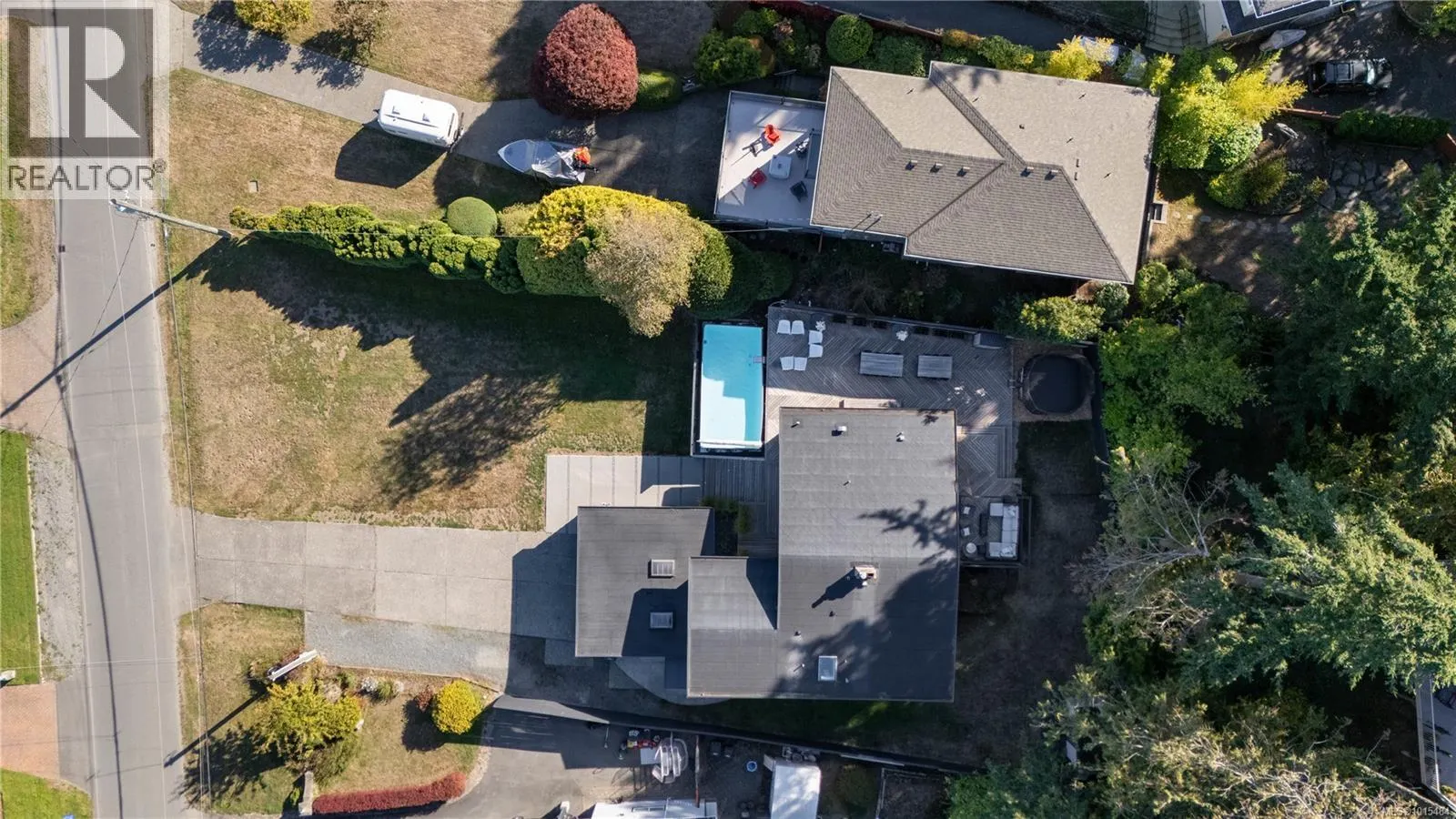 5276 Parker Ave