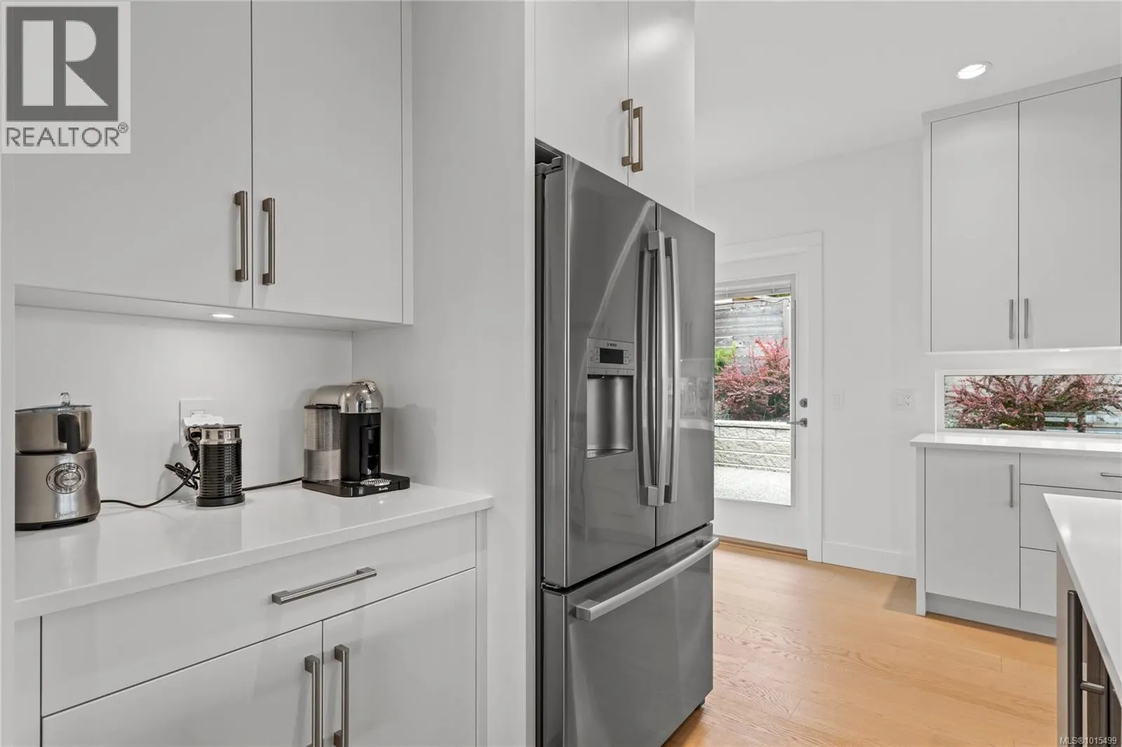 152 Golden Oaks Cres