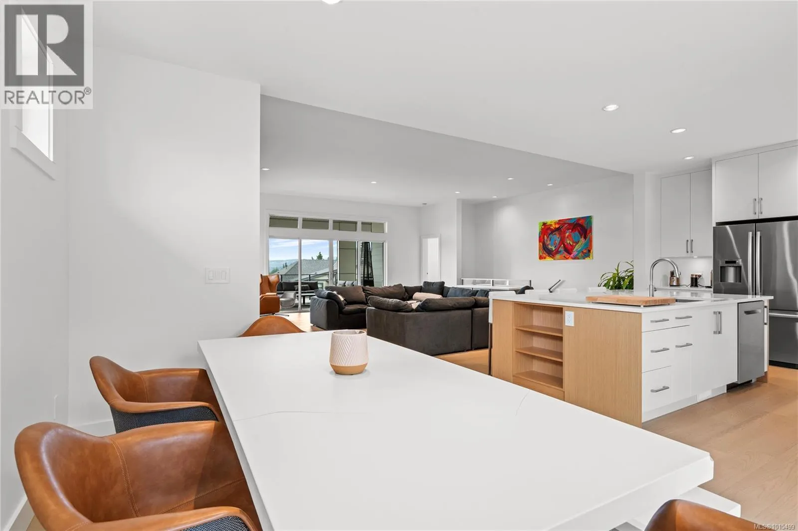 152 Golden Oaks Cres