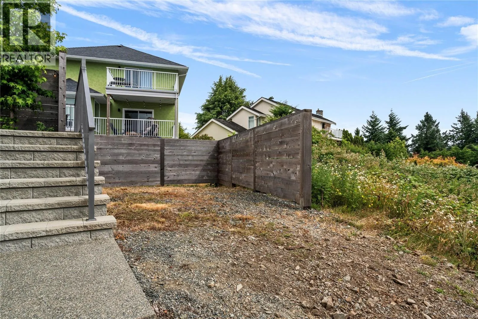 152 Golden Oaks Cres