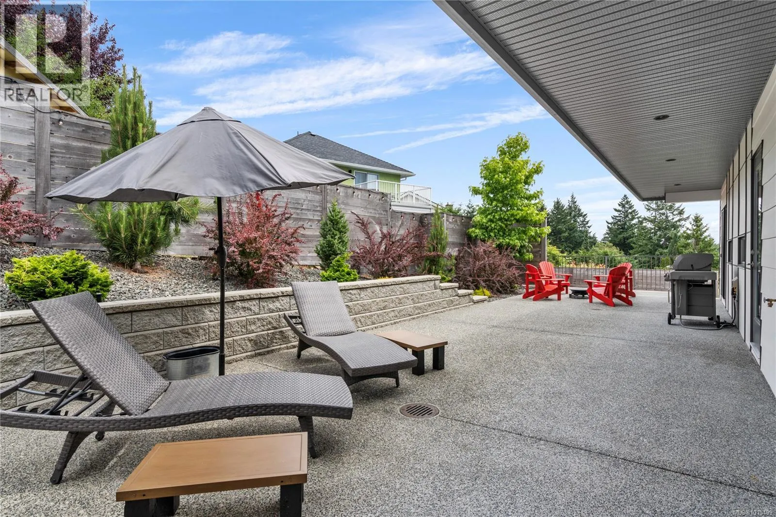152 Golden Oaks Cres