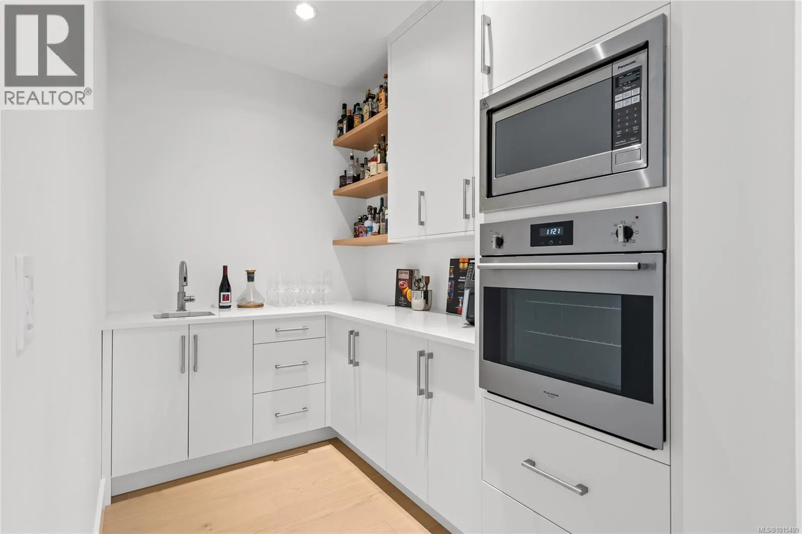 152 Golden Oaks Cres