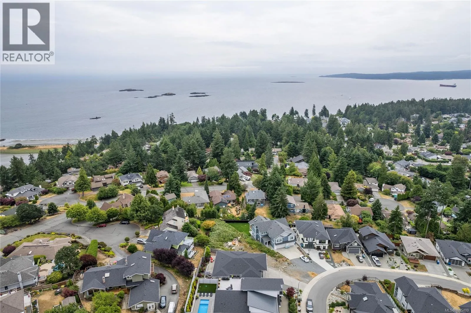 152 Golden Oaks Cres