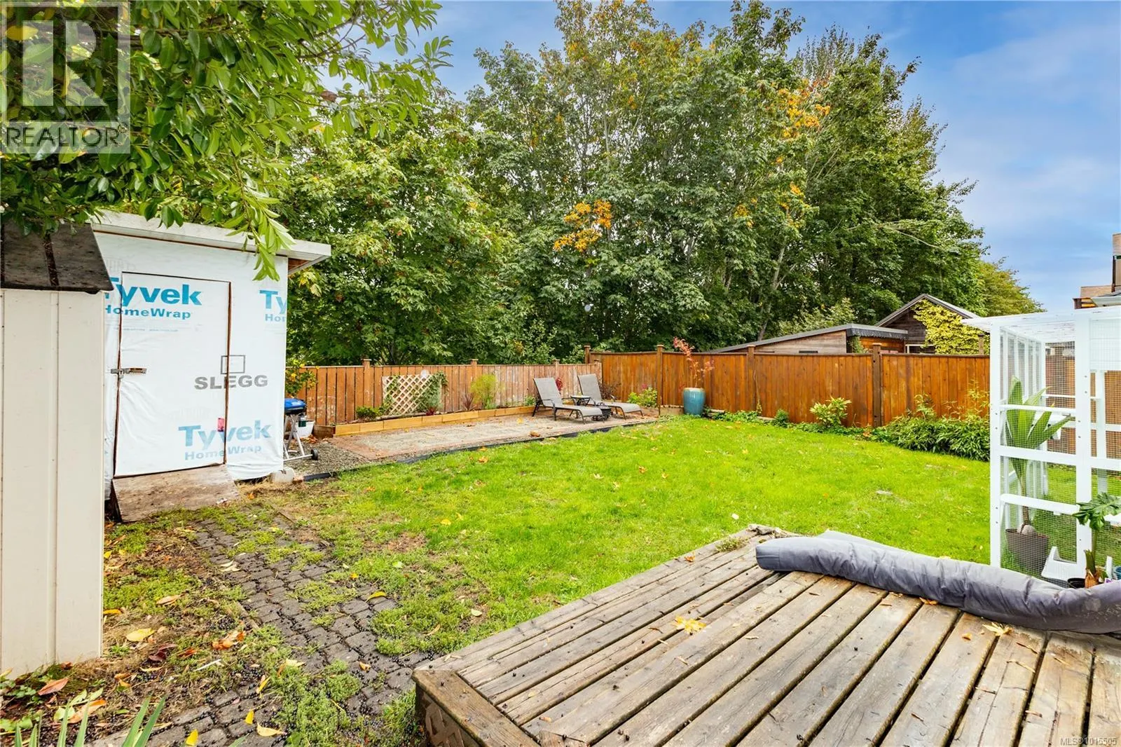 126 Cliffe Ave