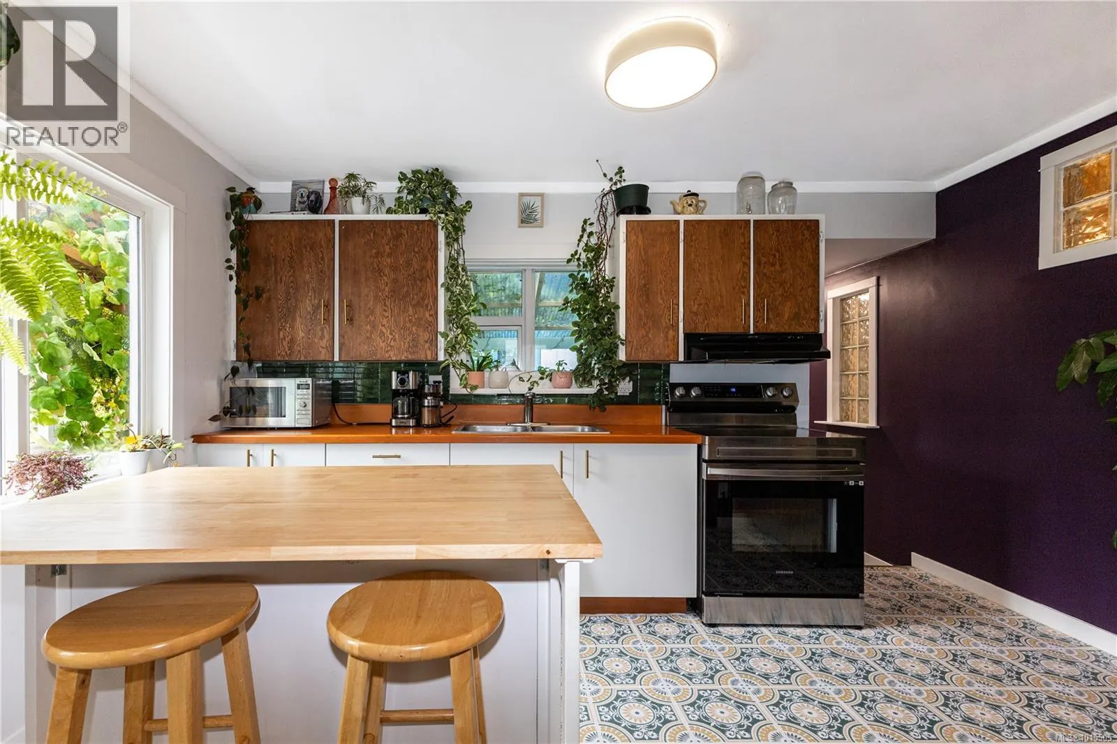 126 Cliffe Ave