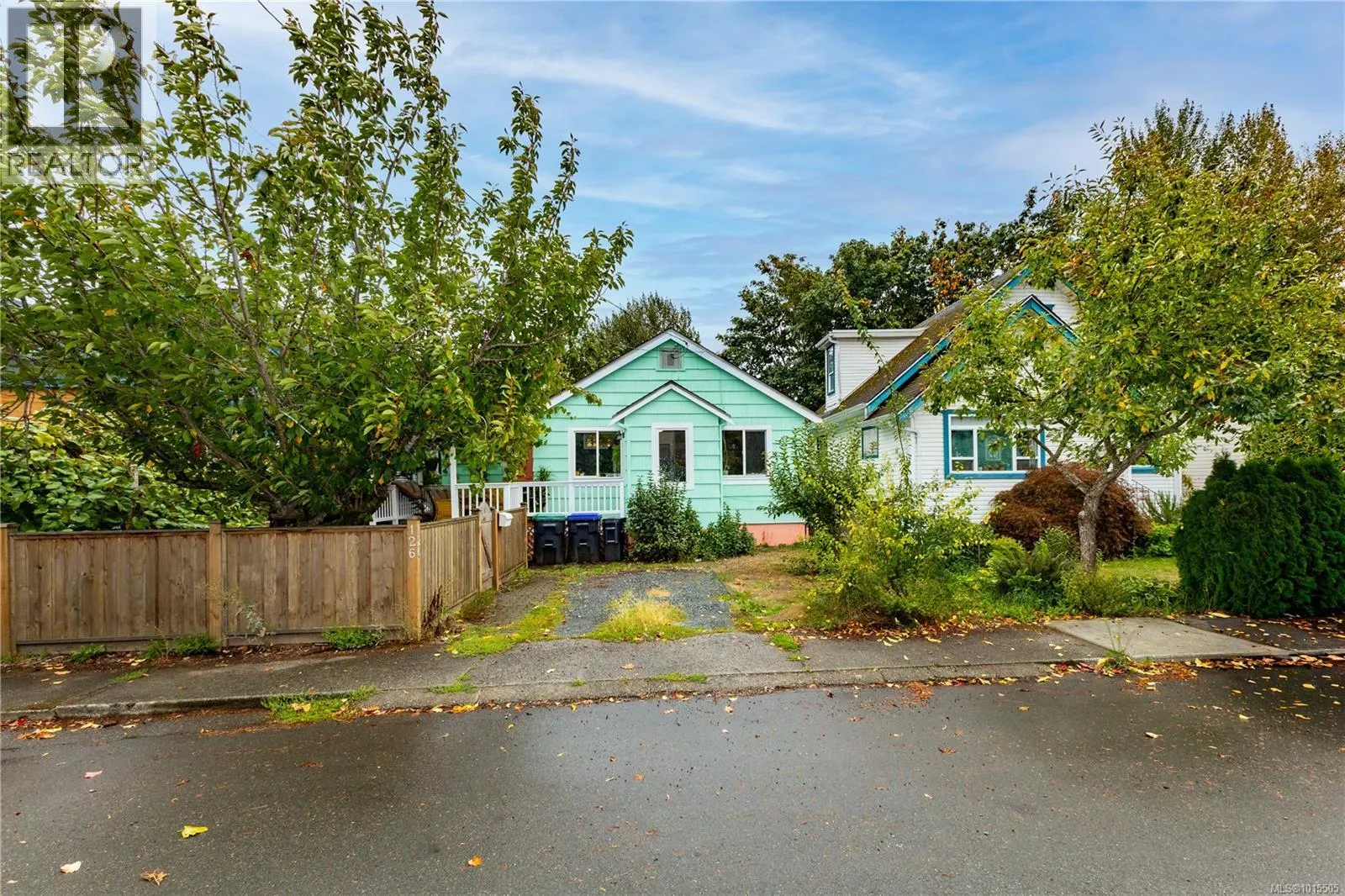 126 Cliffe Ave