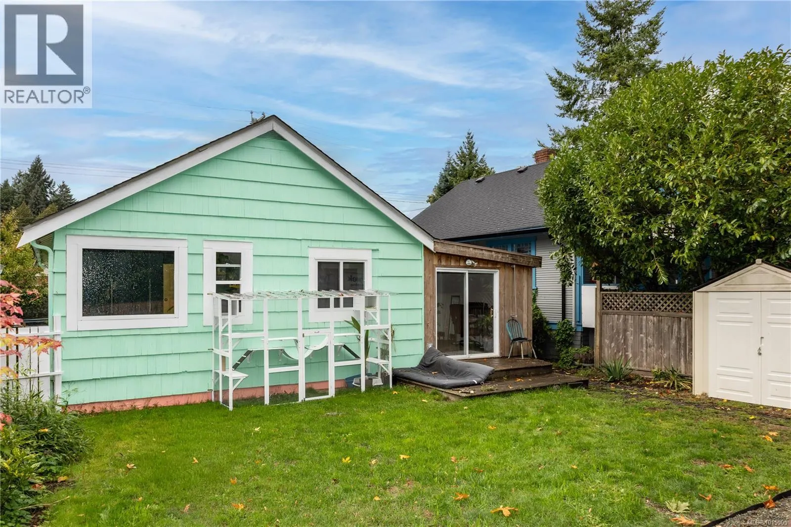 126 Cliffe Ave