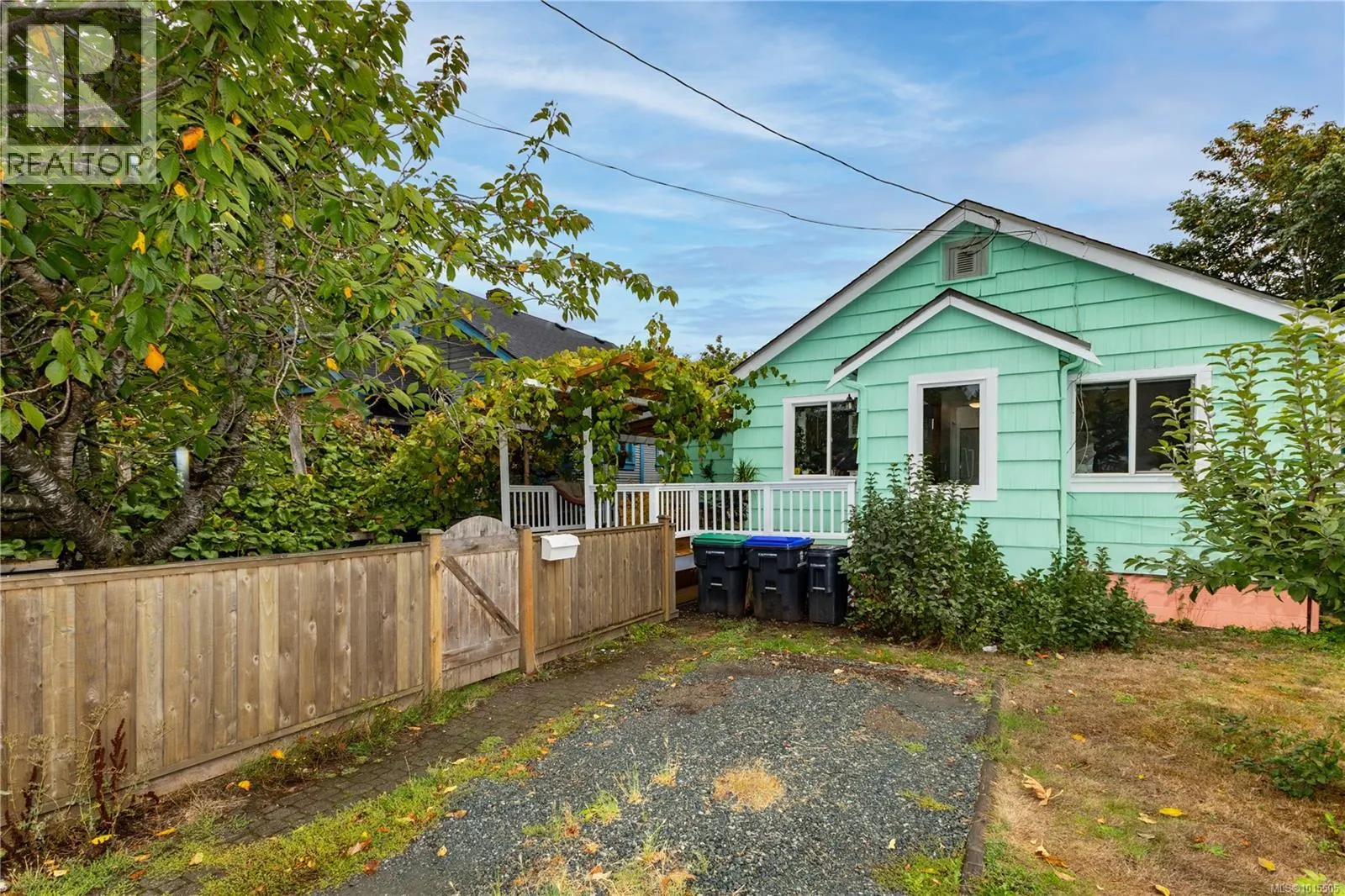 126 Cliffe Ave