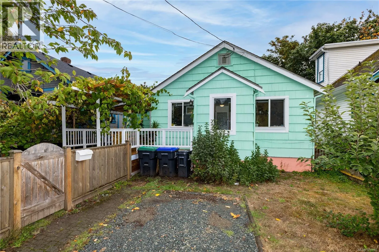 126 Cliffe Ave