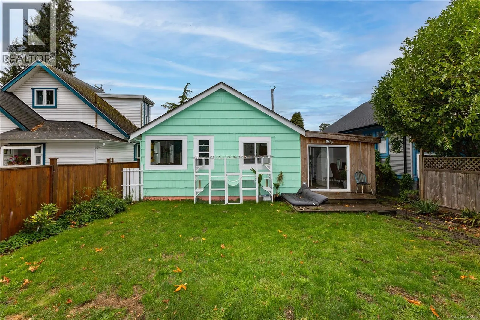126 Cliffe Ave