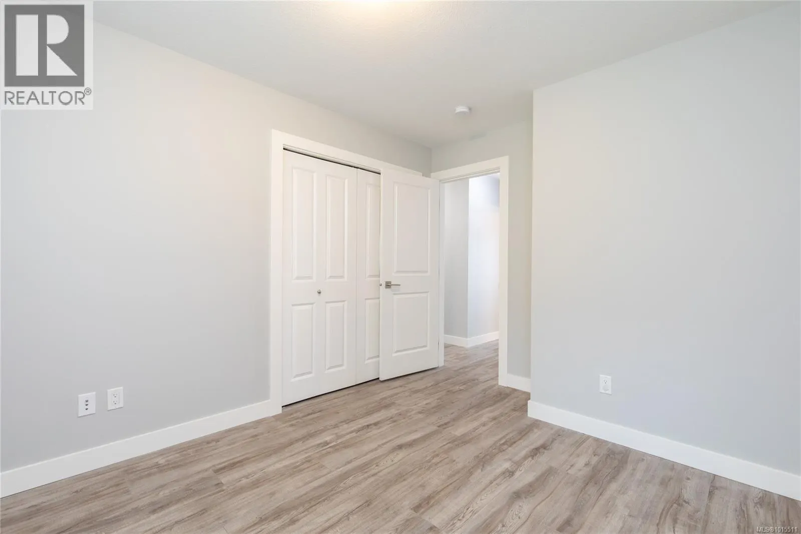557 Lori Pl