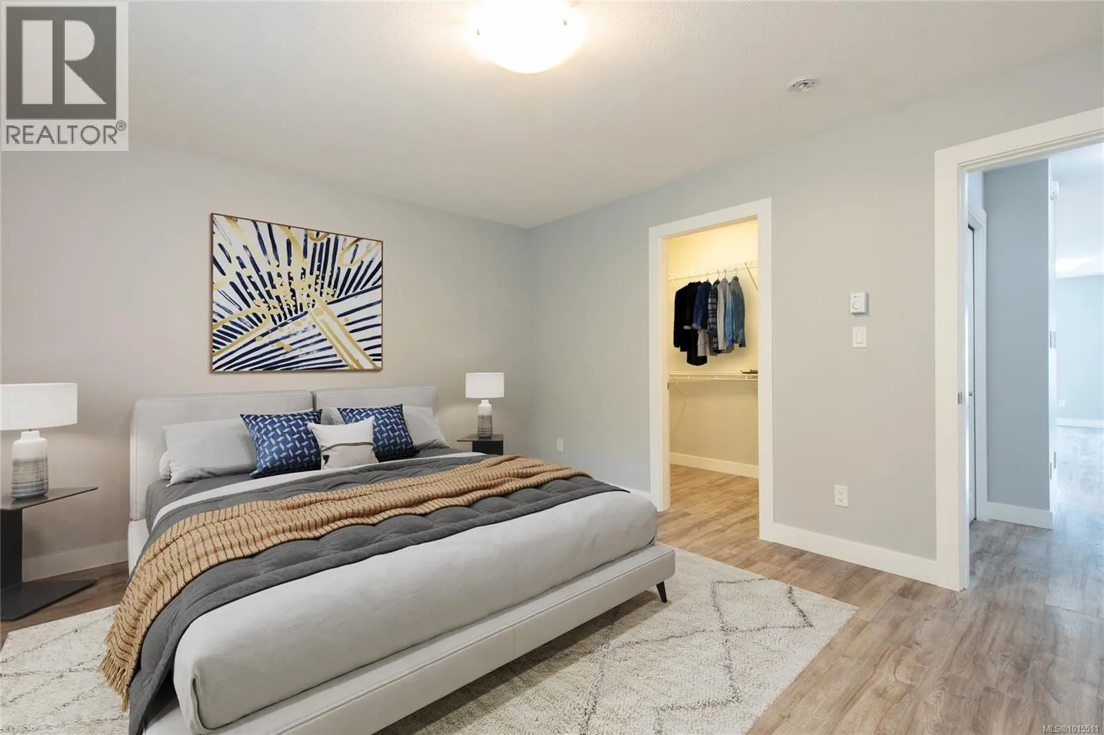 557 Lori Pl