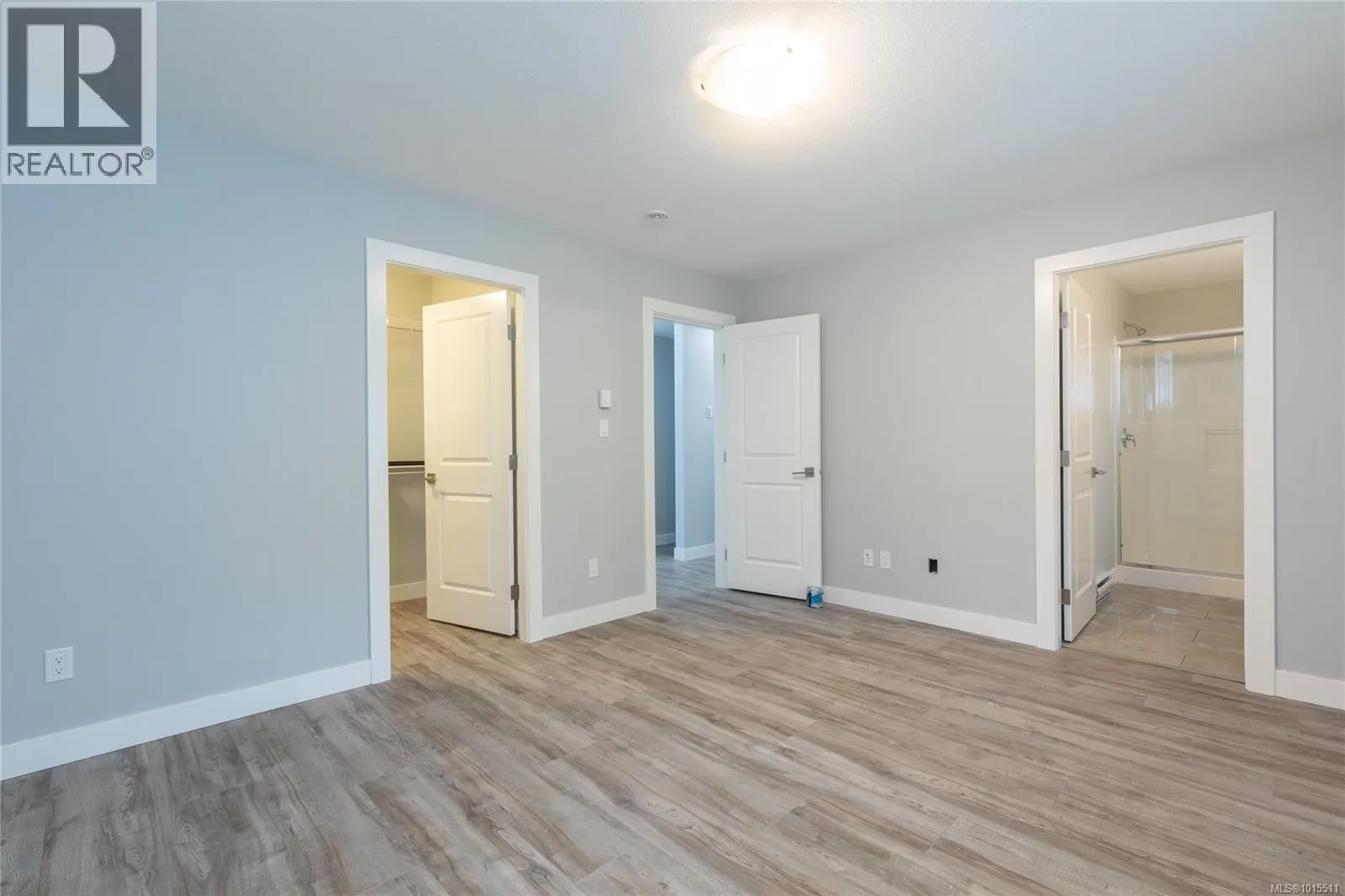 557 Lori Pl