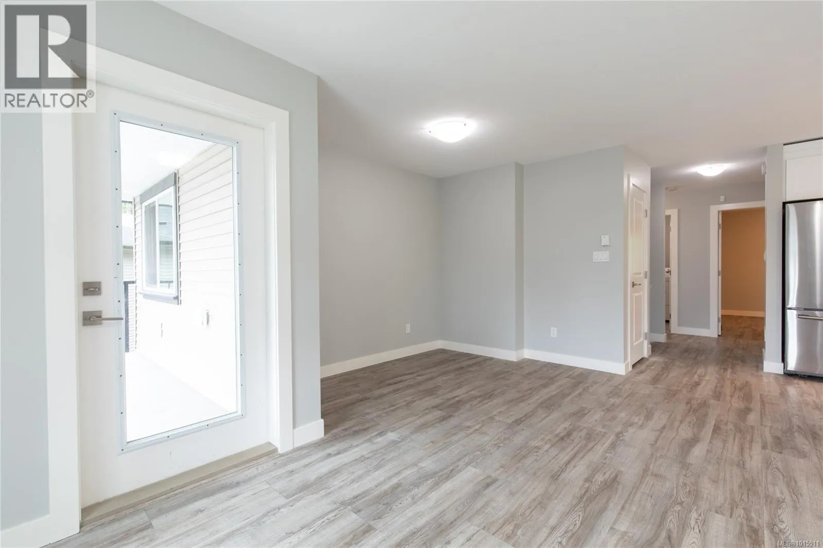 557 Lori Pl