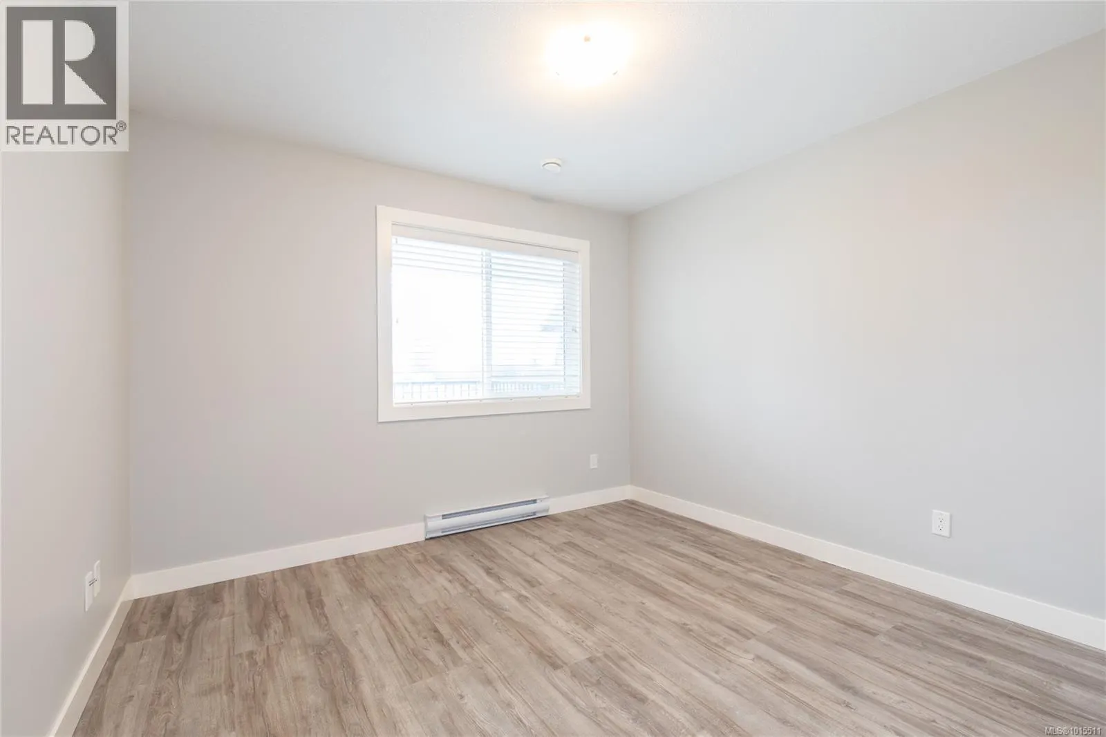 557 Lori Pl