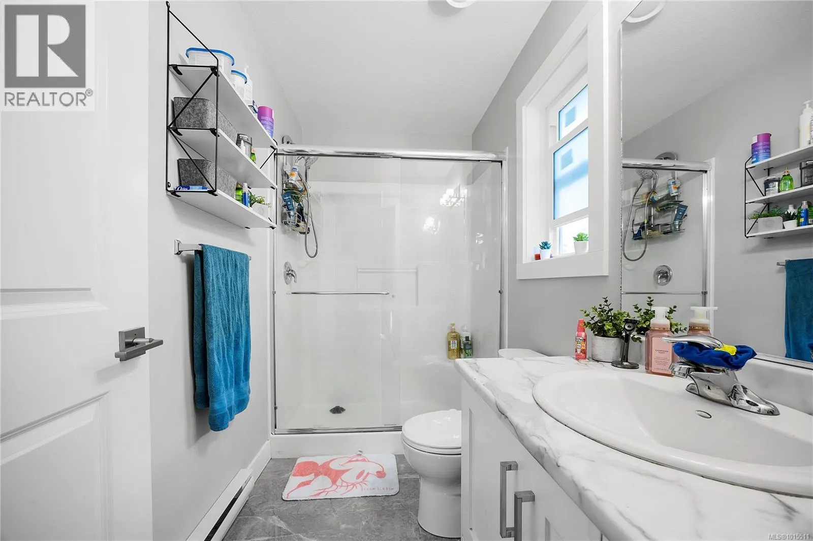 557 Lori Pl