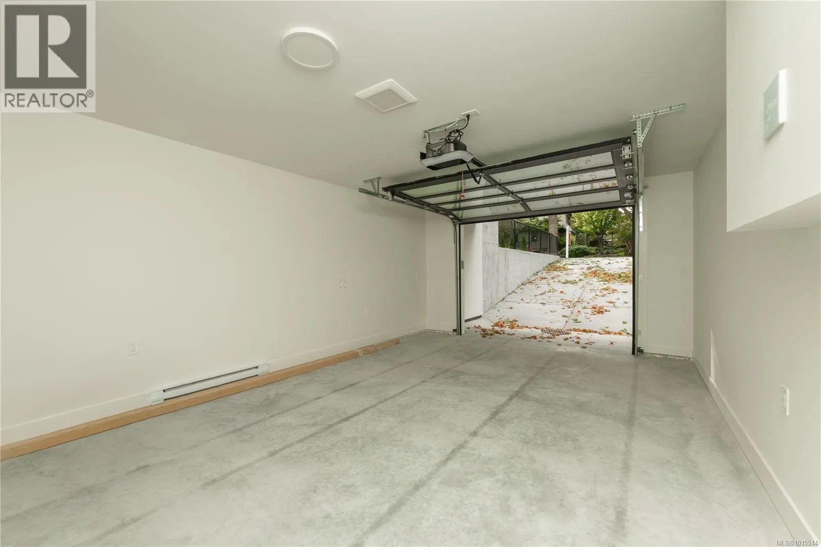 1772 Chandler Ave