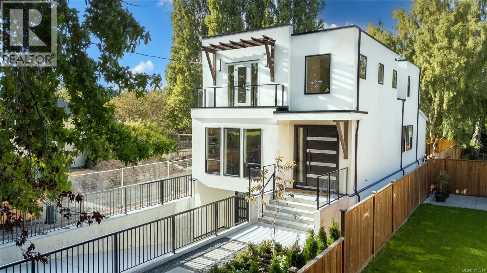 1772 Chandler Ave