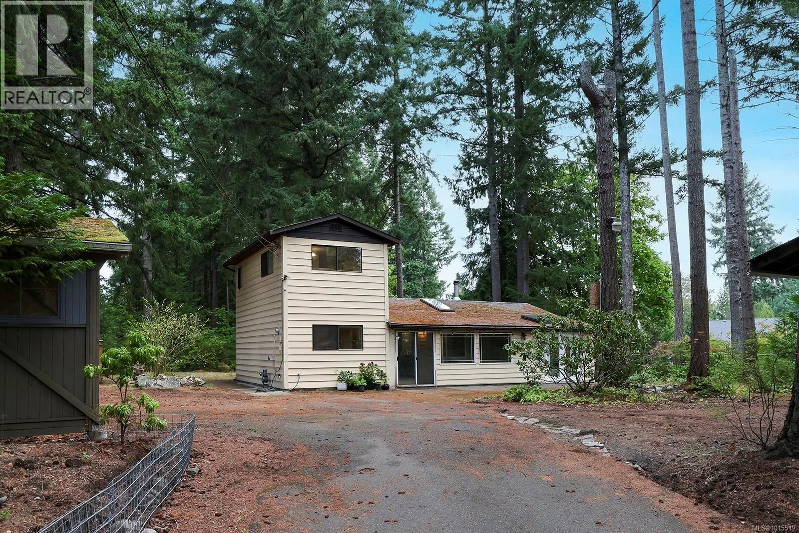 1912 Ryan Rd E