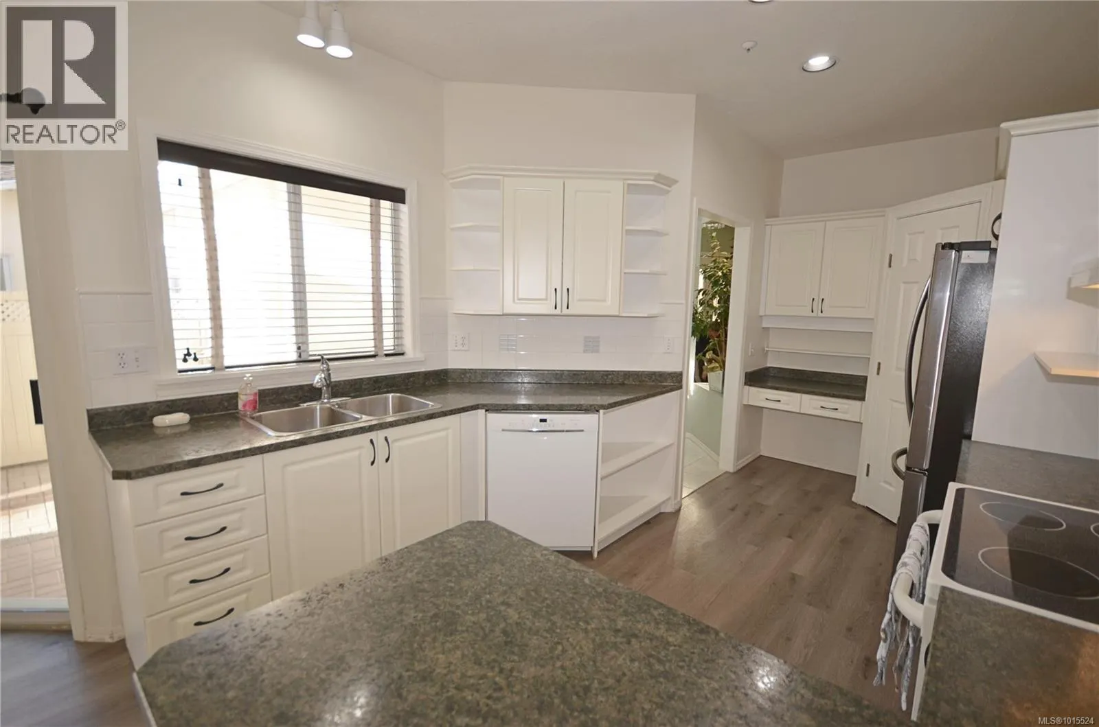 147 Ocean Walk Dr