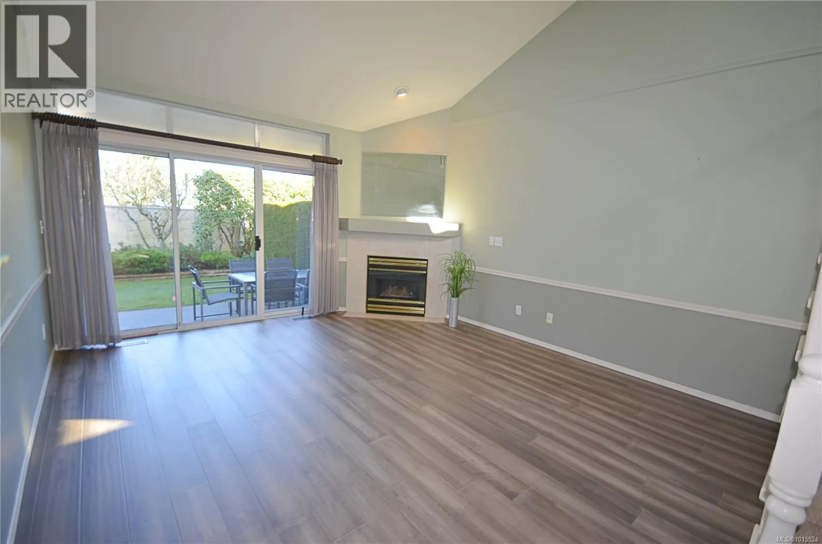 147 Ocean Walk Dr