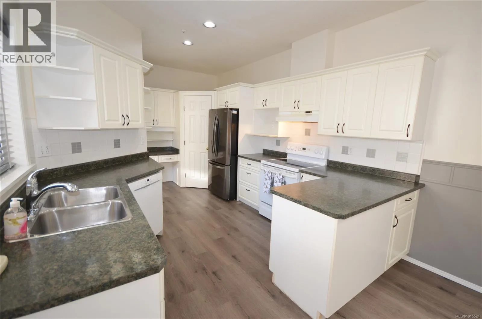 147 Ocean Walk Dr