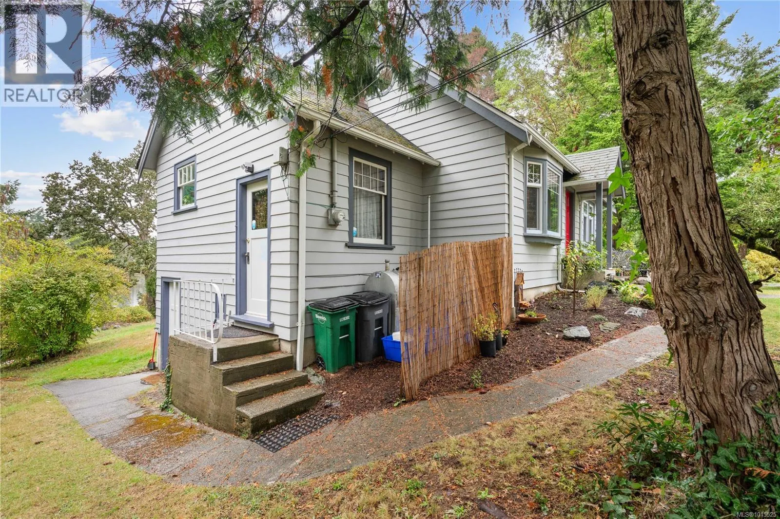 2868 Glenwood Ave