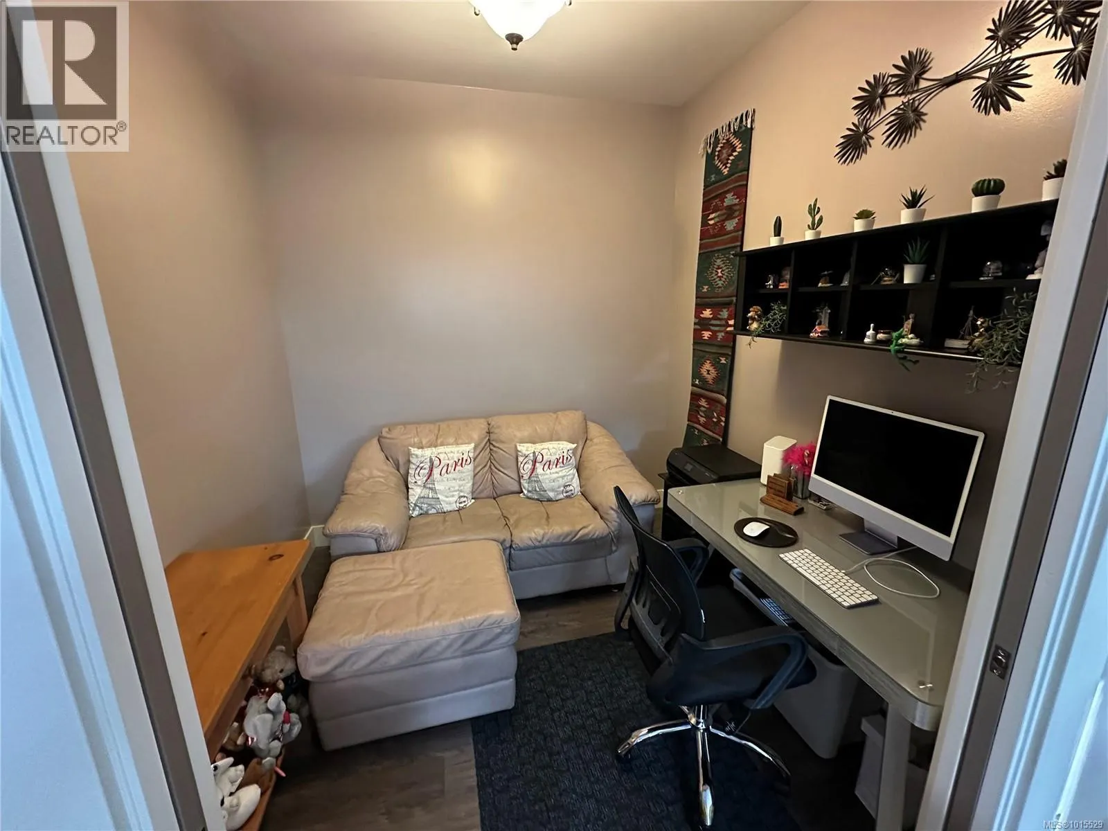 4 6177 Nitinat Way