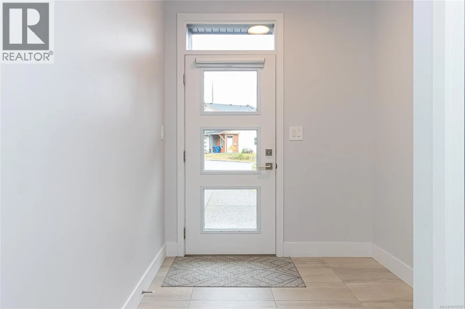 370 Vienna Pl