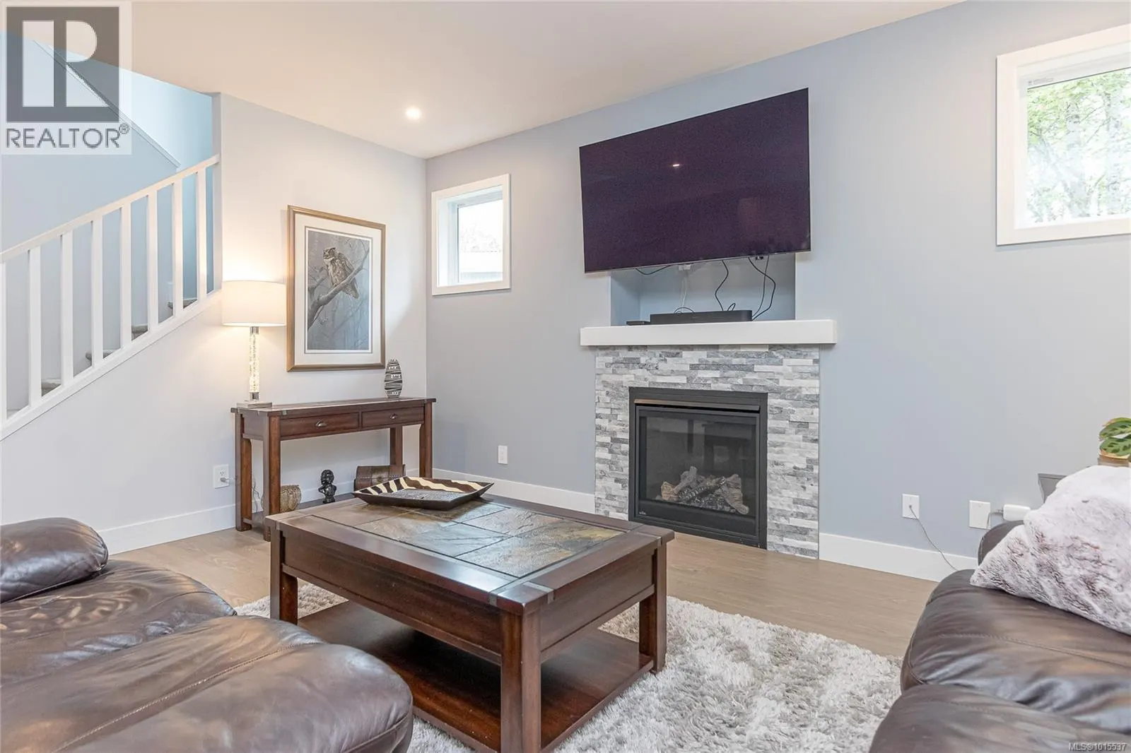 370 Vienna Pl