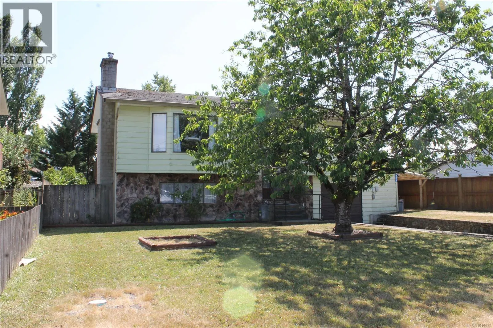 3346 Parkside Pl