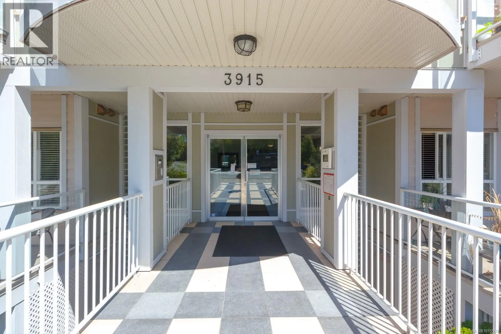 107 3915 Carey Rd