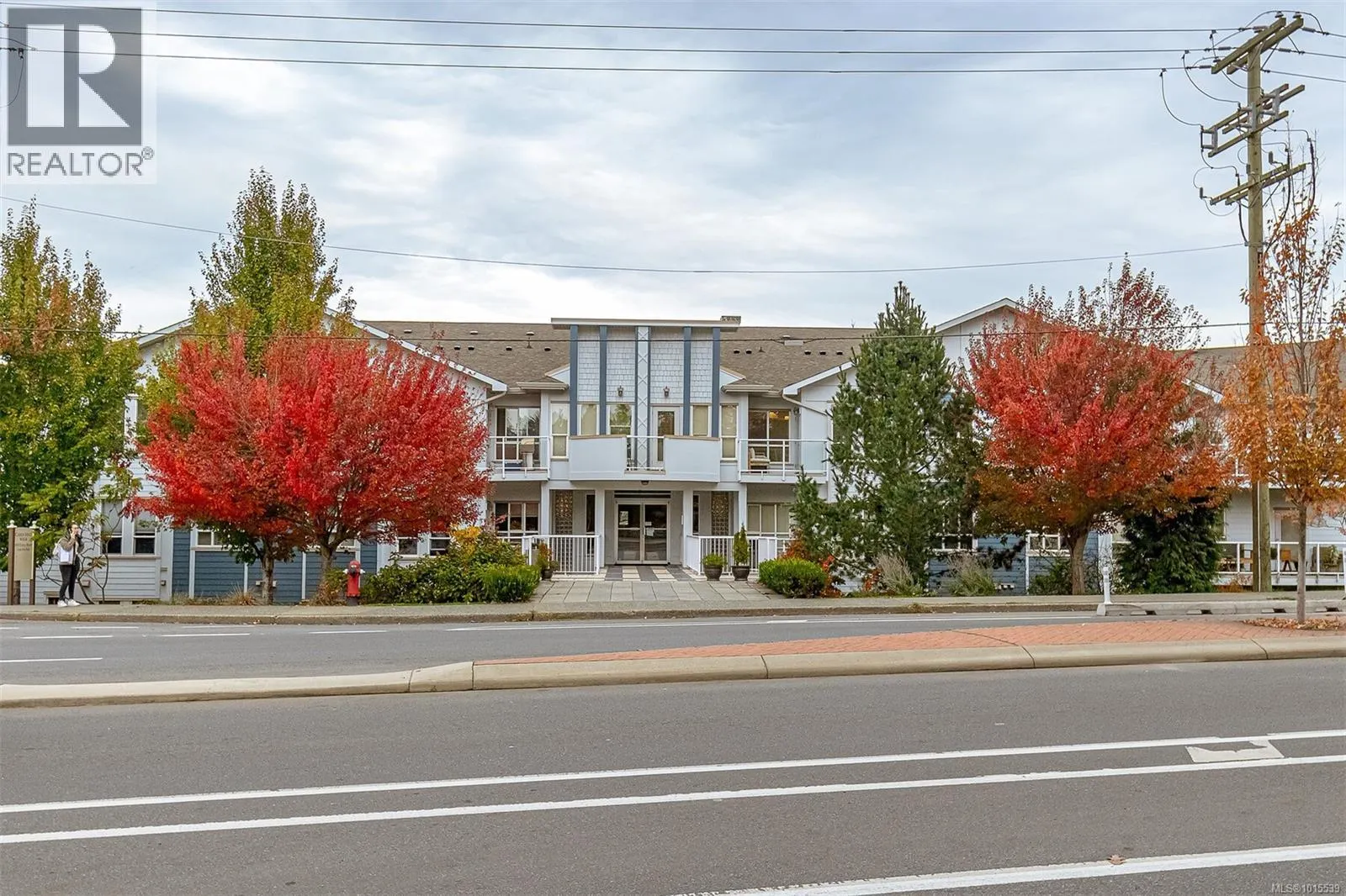 107 3915 Carey Rd