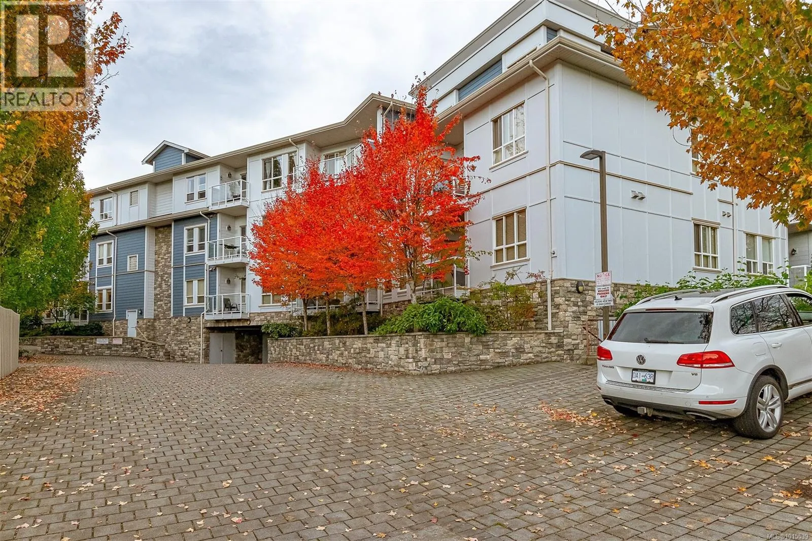 107 3915 Carey Rd